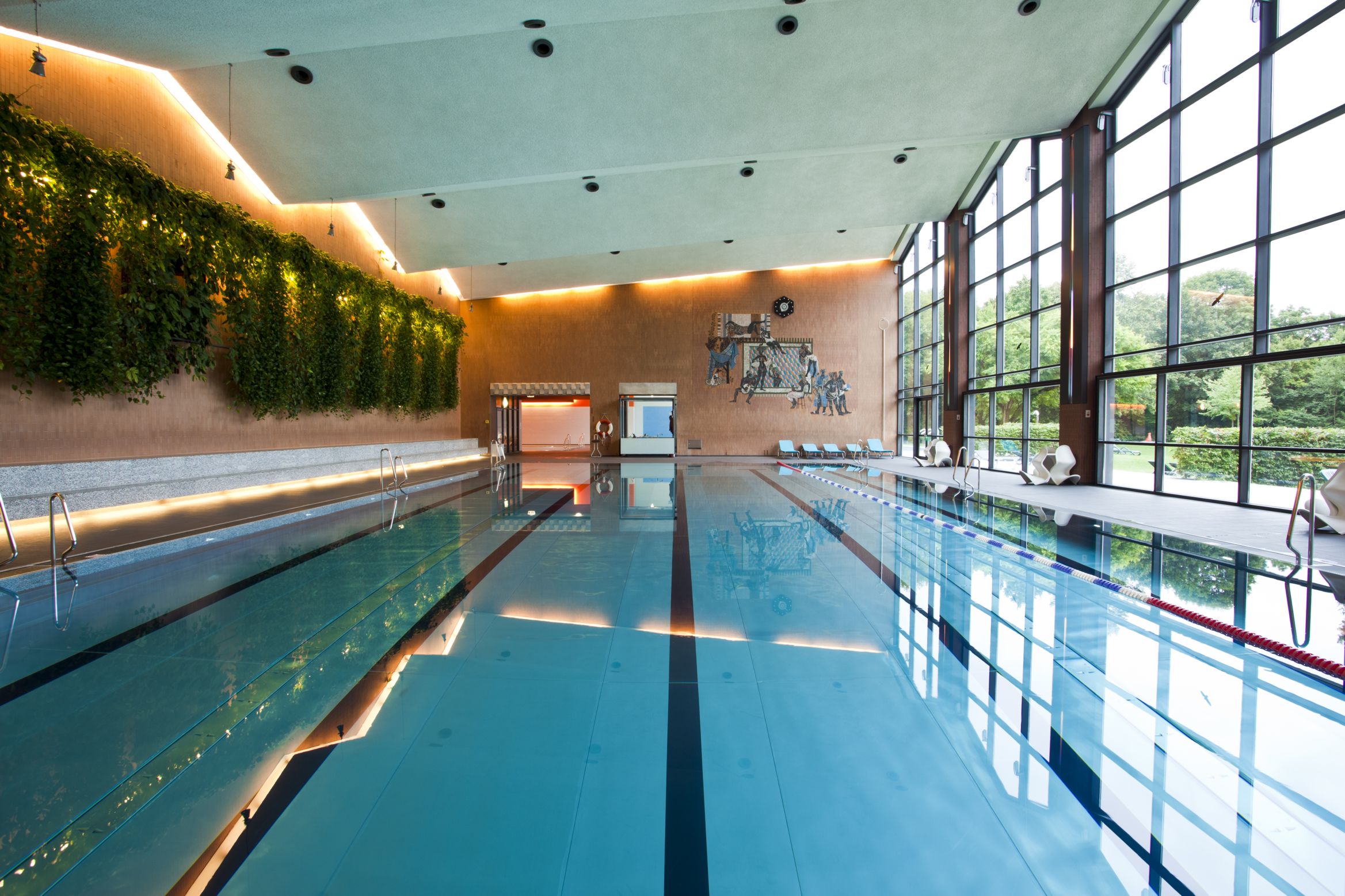 Südbad, Schwimmhalle